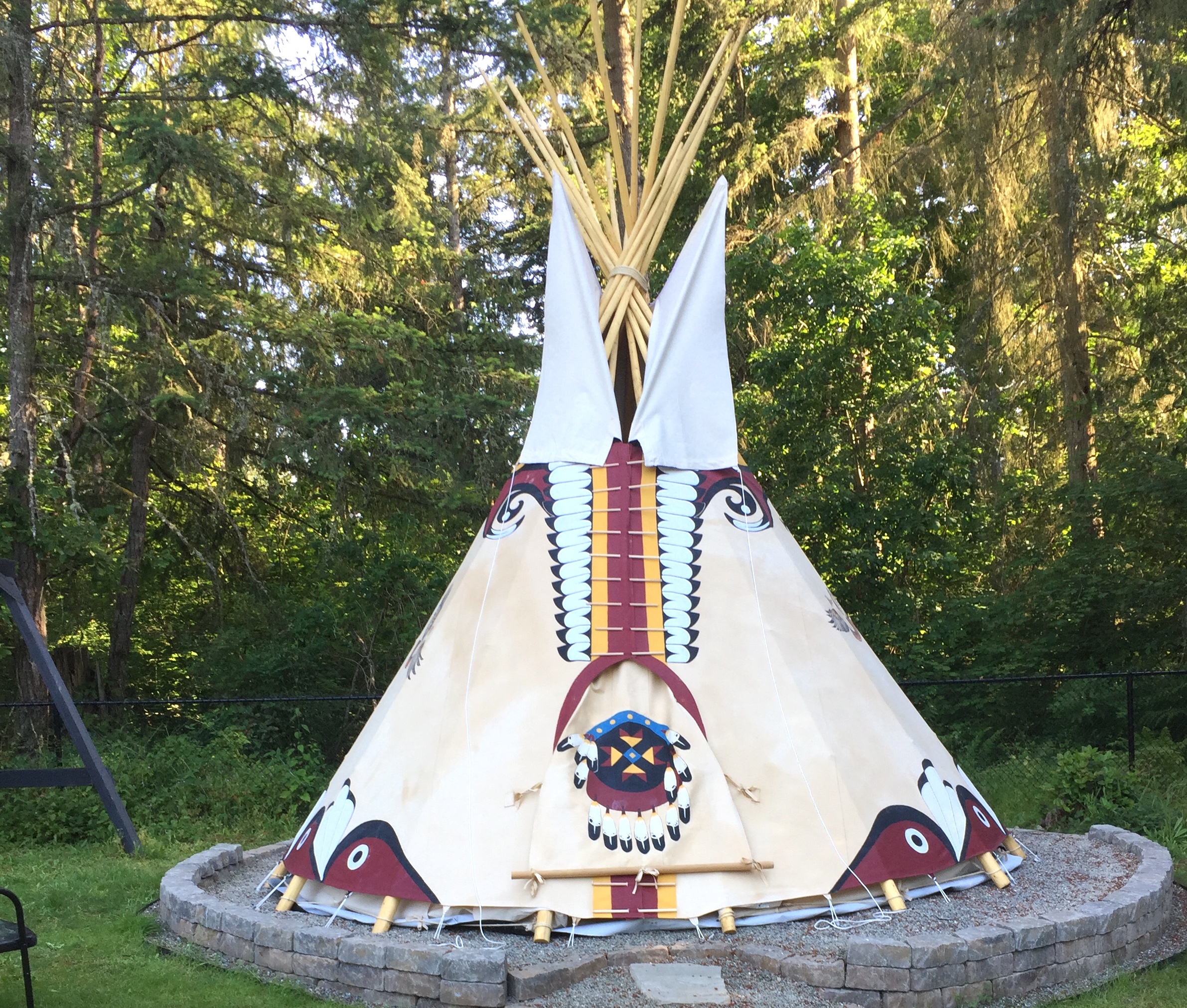 Vintage Ceramic Western Native American Native Tipi Teepee 